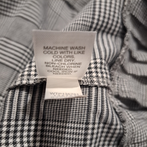 J.Jill Scoop Neck Plaid Ruffle Pleated Hem Sleeveless Blouse Size Small - Picture 7 of 7